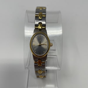 Vintage Citizen 5930-S004578 Ladies Watch – Oval Two-Tone Quartz – 7" Bracelet – Gold & Silver – New Battery – Retro Style