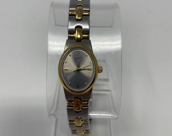 Vintage Citizen Ladies Watch: Two-tone Oval Quartz, 7  display picture 1