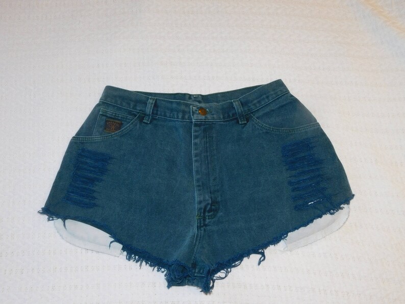 distressed short shorts