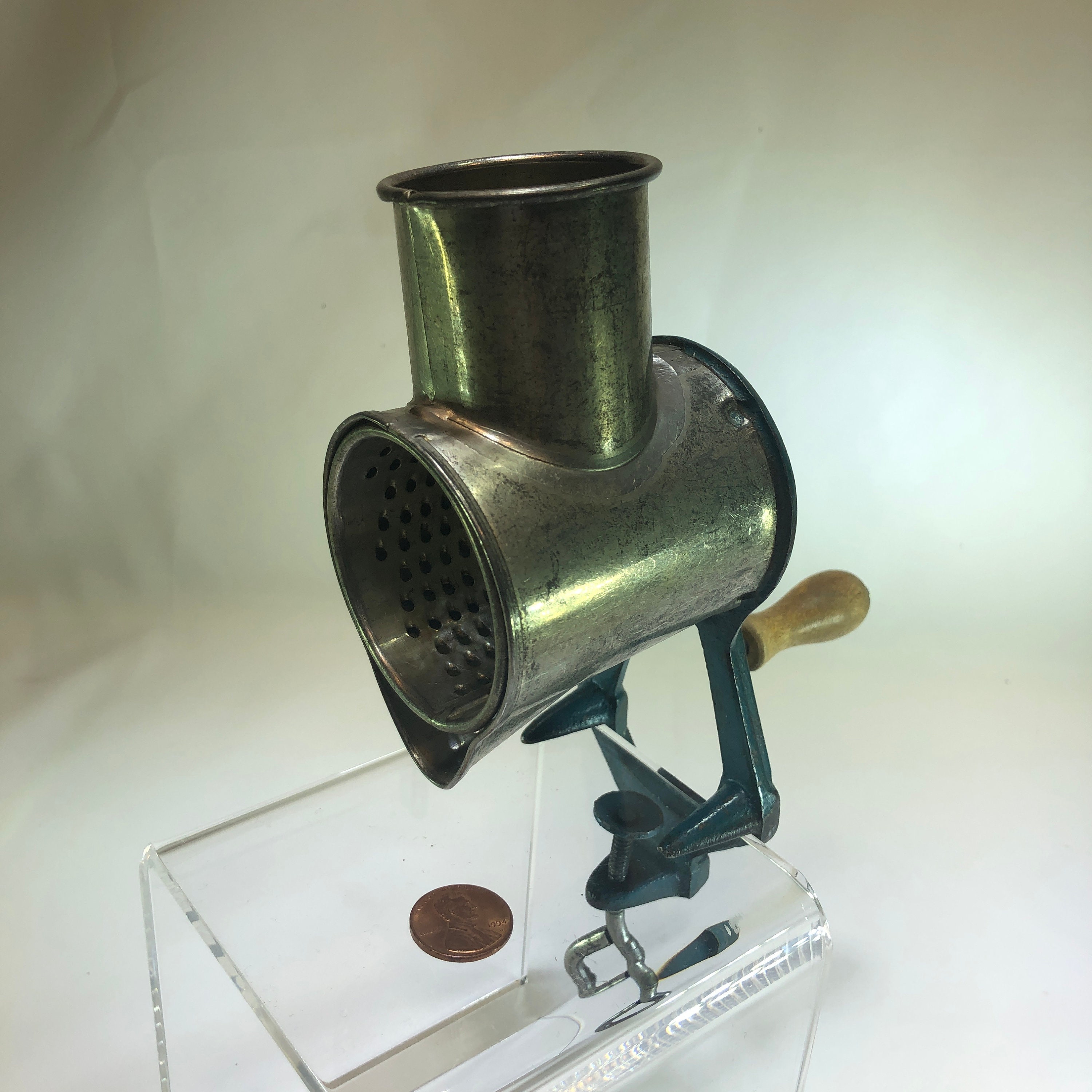 Antique Nut Grater Spice Chopper Mechanical Nutmeg Grinder Spice Mill