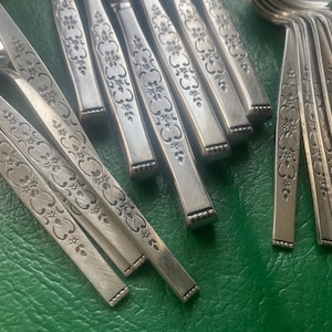 SPANADA Oneida Silver Vintage Flatware Assorted Buyer&#39;s Choice