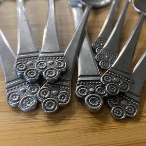 Cubiertos COSTA MESA de National Stainless NS Japan Dots Flowers Vintage Japan. Surtido a elección del comprador.