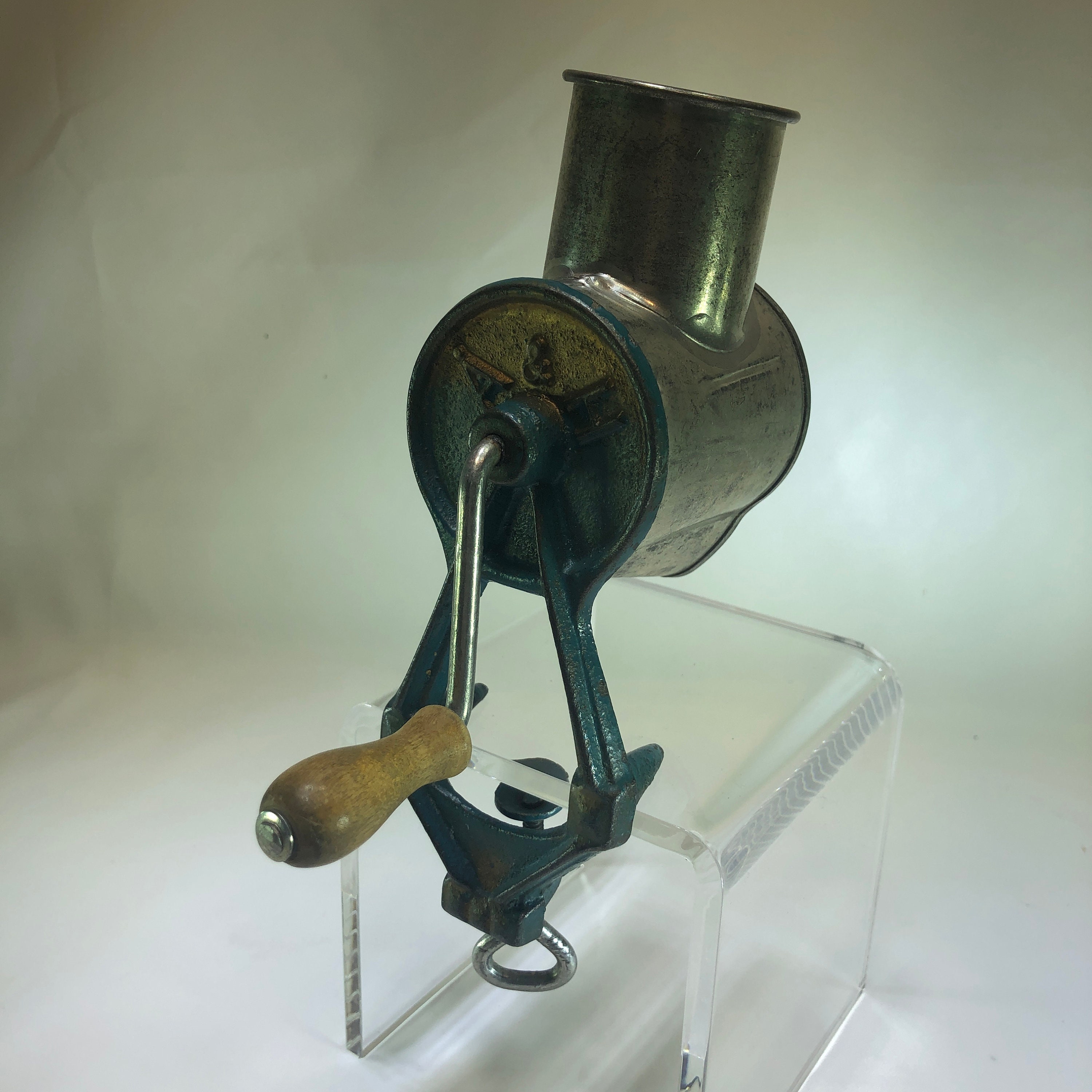Antique Nut Grater Spice Chopper Mechanical Nutmeg Grinder Spice Mill