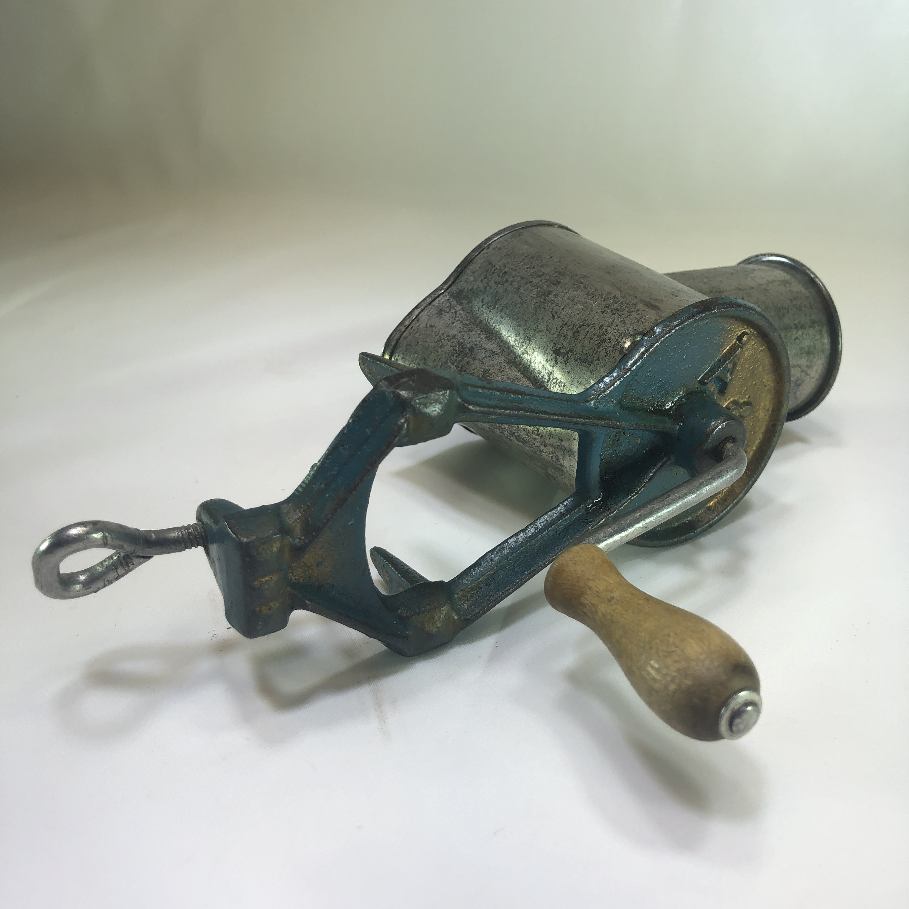 Antique Nut Grater Spice Chopper Mechanical Nutmeg Grinder Spice Mill