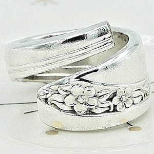 Authentic Spoon Ring Floral Vintage Spiral Bypass Band Style Unique Gift &quot;Starlight&quot; Year 1953 Made From Upcycled Old Silverware Handle