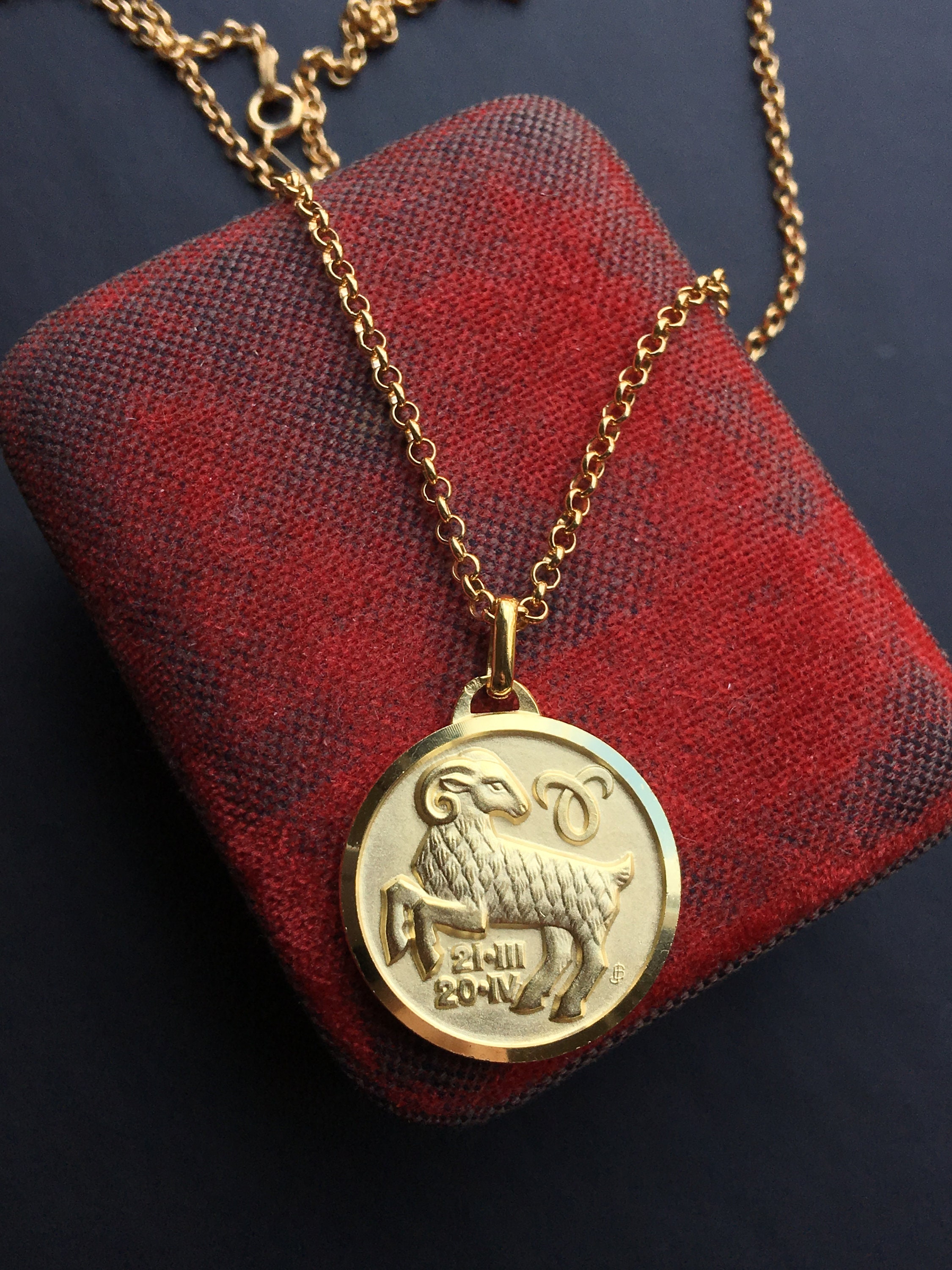 Vermeil In Gold Date De Sortie 18K Gold Vermeil Aries Medallion