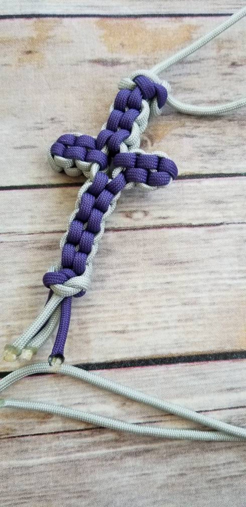 Paracord cross necklace Clearance