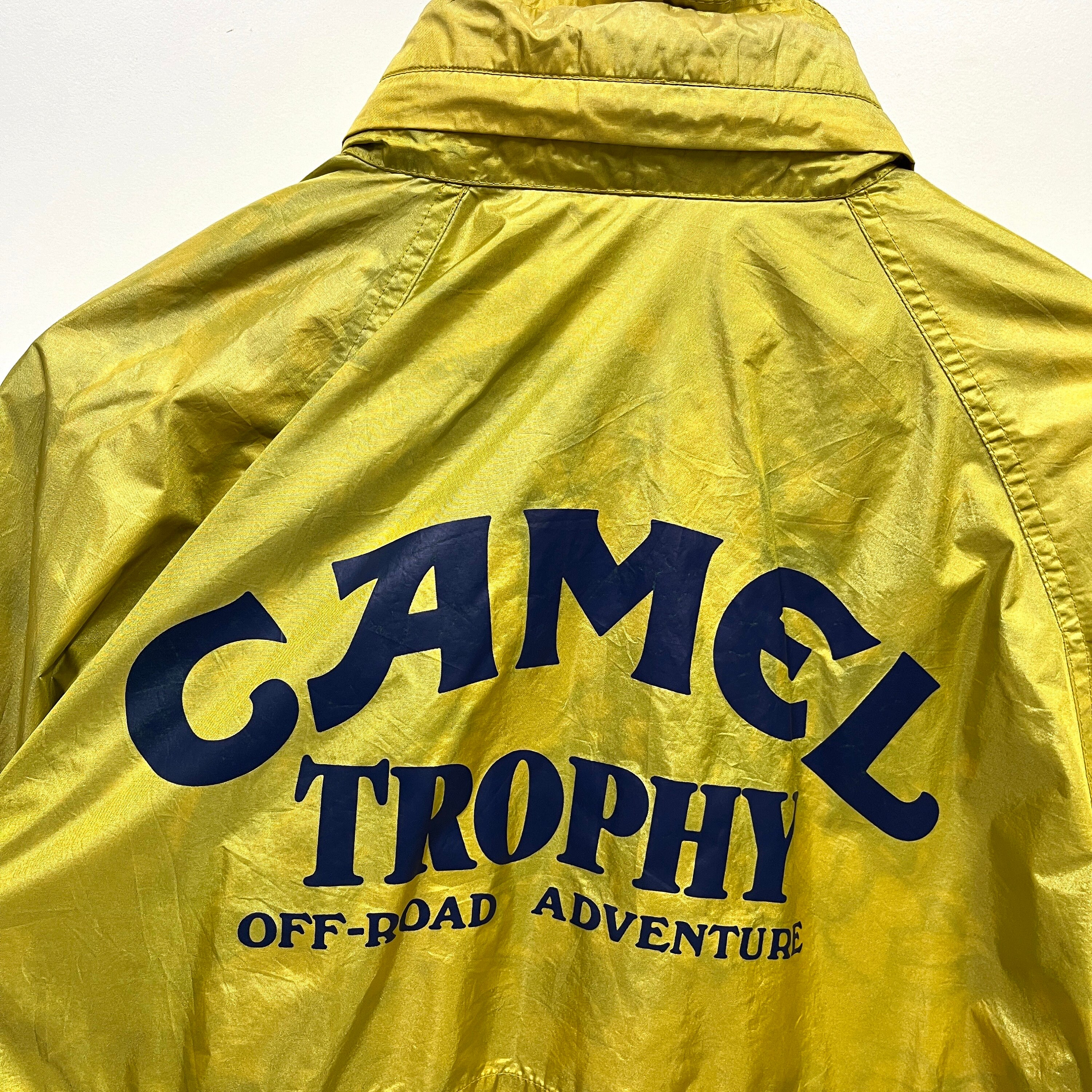 Vintage 90s Camel Trophy Windbreaker Raincoat Jacket off
