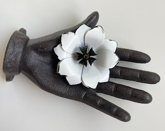 Vintage white and black enamel flower brooch mod metal floral pin