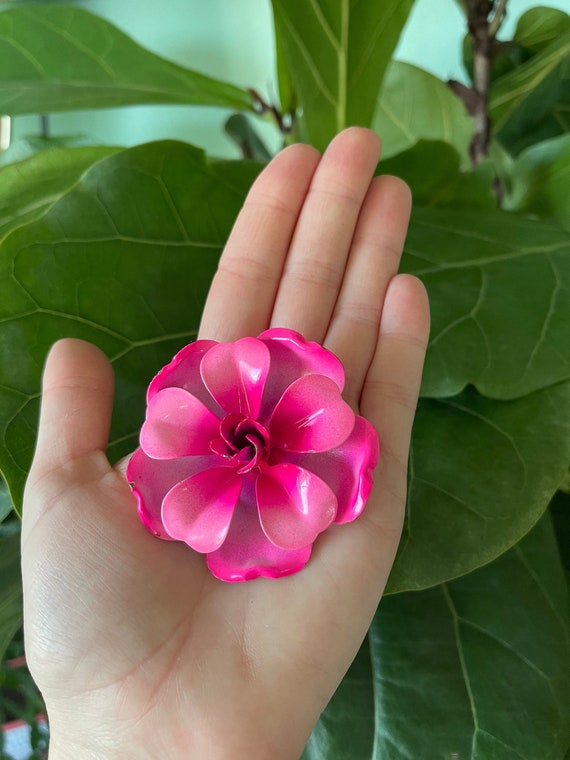 Vintage Bright Pink Flower Enamel Brooch Mod Meta… - image 2