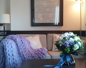 Super Chunky Blanket. Giant Knitted Merino Wool Throw. Big Yarn. Grande Punto. Big stitch blanket! Lavender color