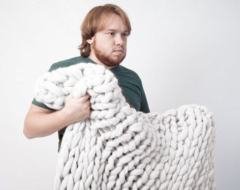Chunky knit Blanket. Merino Wool Blanket. Bulky Blanket. Extreme Knitting by woolWow! Milk color.