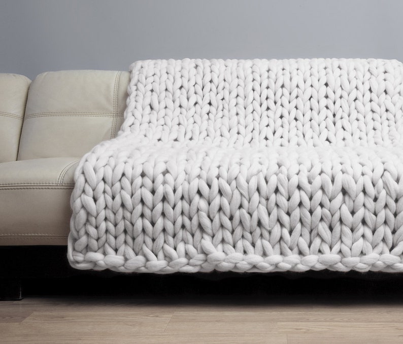 Chunky knit Blanket. Merino Wool Blanket. Bulky Blanket. Extreme Knitting Milk color. image 1