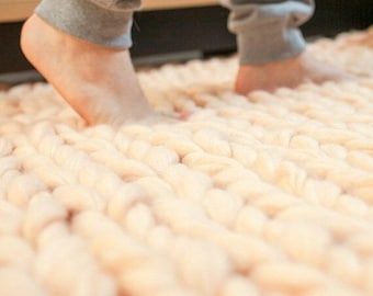 GIANT Throw. Super Thick Carpet. Super bulky Merino Wool. Extreme knitted blanket. Super big stitch carpet by woolWow! Choose from 70 colors