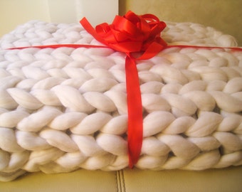 Giant Knitted Merino Wool Blanket. Super Chunky Throw. Big Stitch Yarn. Grande Punto Best Present by woolWow!