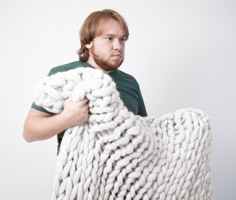 Chunky knit Blanket. Merino Wool Blanket. Bulky Blanket. Extreme Knitting Milk color. image 2