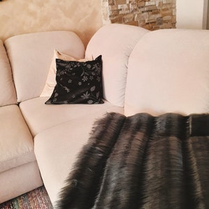 Long haired Faux Fur Blanket, quality fur Throw, Vegan fur bedspread, bed sofa throw with Quilted lining, natural Feel Blanket, 100% VEGAN image 5