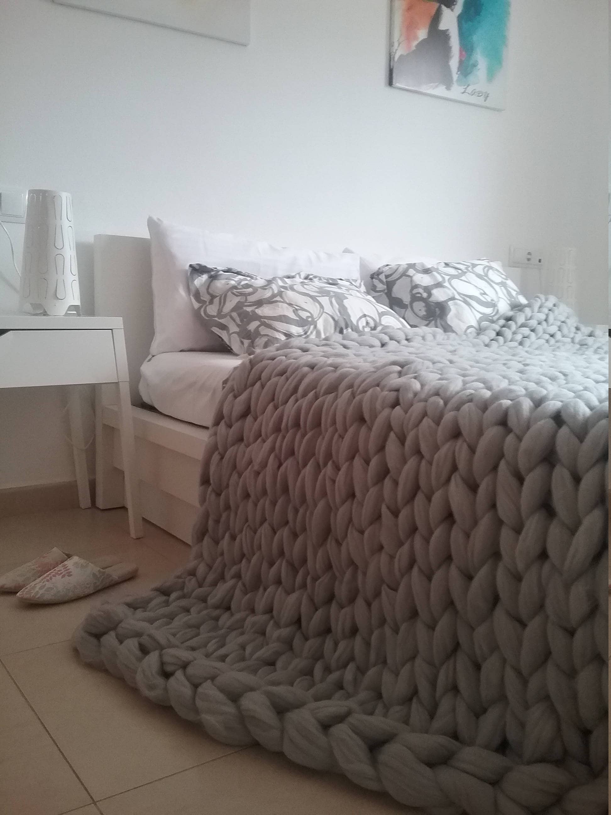 Chunky Blanket. Giant Knitted Merino Wool Throw. Big Yarn. Grande Punto