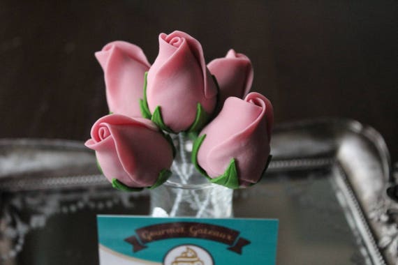 Handmade Edible Rose Buds Sugar Fondant Flowers Cup Cake Decorations any colour