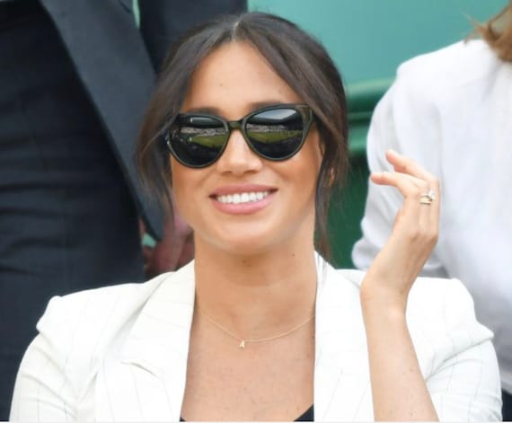 Meghan markle initial necklace best sale