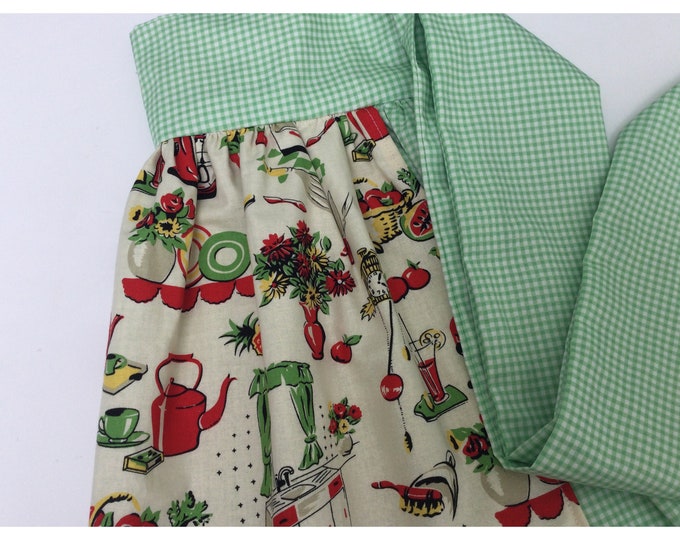 Retro kitchen half apron in gingham print