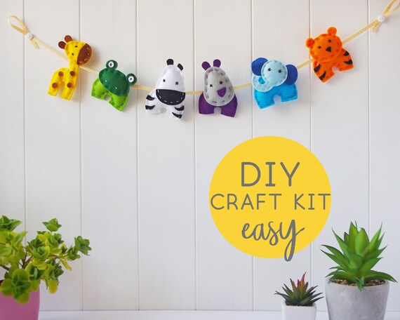 Sewing kit Jungle Animal Bunting Elephant Lion Giraffe Felt Baby Bedroom Nursery