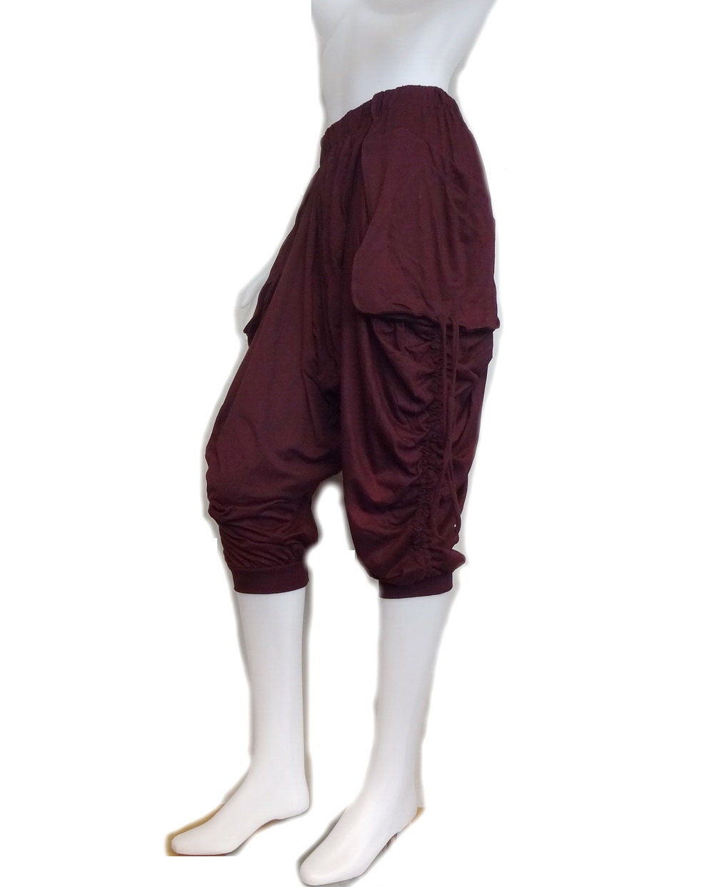 dark blue capri pants