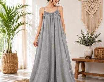 Abito lungo grigio senza maniche, in cotone e lino, stile boho, ampio e comodo, perfetto per le vacanze estive al mare.
