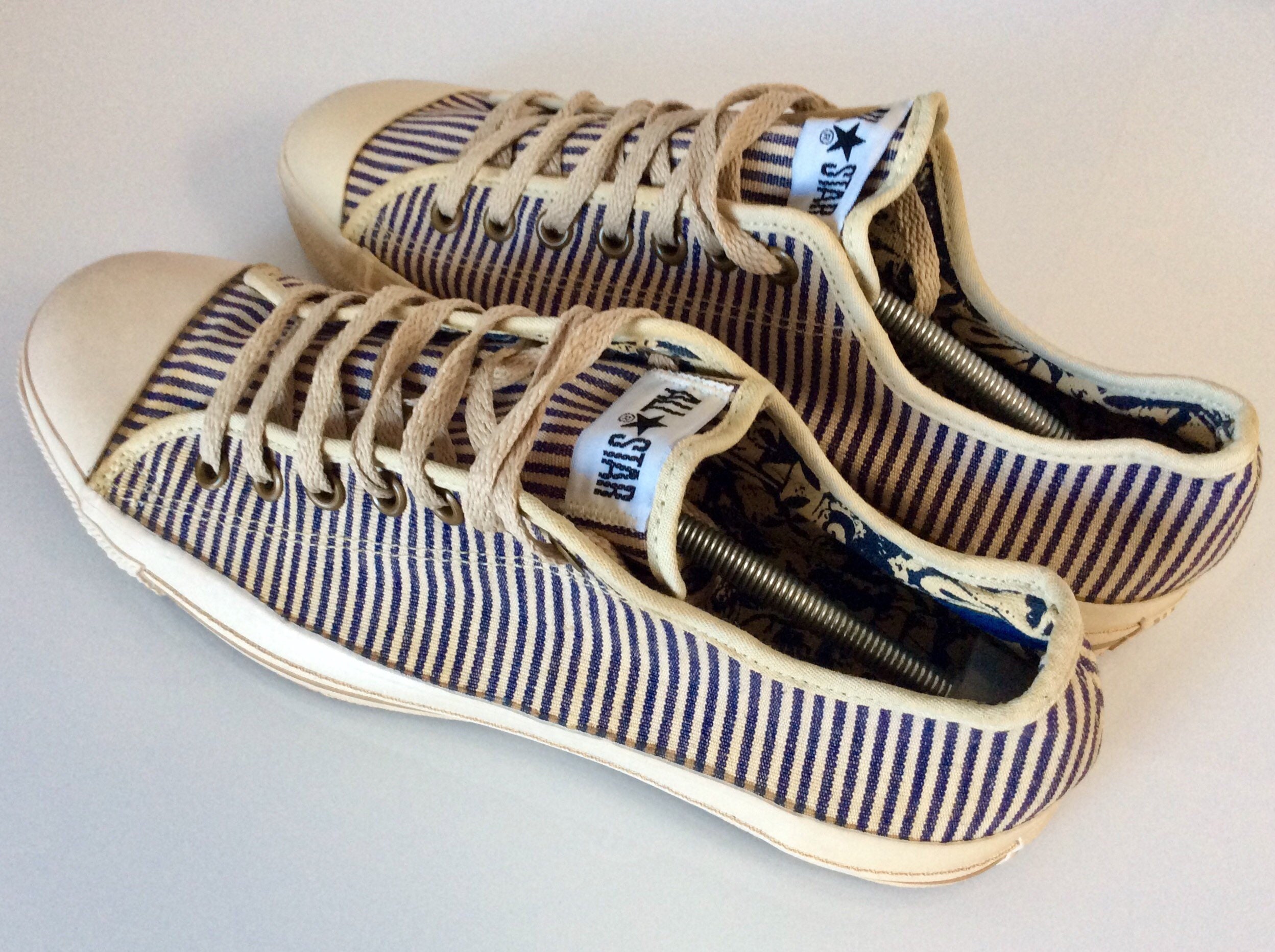 chuck taylor vintage converse