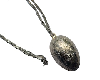 Vintage 925 Sterling Silver Engraved Egg Necklace