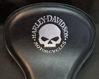 Selle moto cuir Harley Davidson Skull