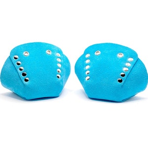 Echte Blaue Wildlederkappen für Rollschuhe (Moxi Malibu "True Blue") (Paar) von ROLLERSTUFF."
