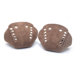 Braune Wildleder Rollschuh Kappen (Paar) von ROLLERSTUFF