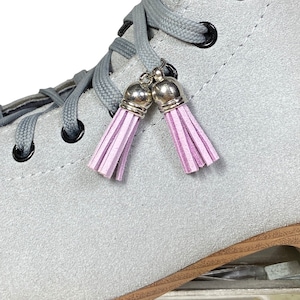 Wildleder Quasten Schnürsenkette Charm Rollschuhe Accessoire, Leichte Orchidee Double Tassel