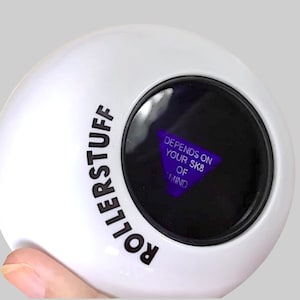 MAGIC SK8 BALL Palla da cartomanzia a tema skate