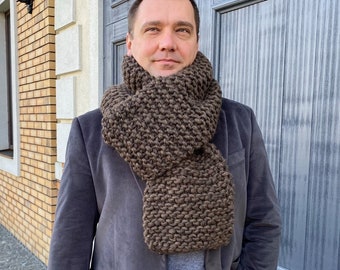 Mens chunky knit brown scarf on SALE - Hand knit wool scarf - Winter scarves - Gifts for men