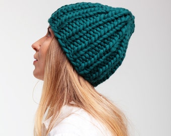 Hand knit beanie hat women - Chunky knit winter hat - Womens wool hat - Cool winter hats for women