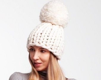 Bonnet en grosse maille avec pompon géant - Grand bonnet d'hiver pour femme - Bonnet en laine - Bonnet à pompon surdimensionné - Cadeau pour elle