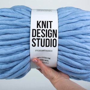 Thick handspun wool yarn - Chunky knit & crochet yarn - Super bulky blanket yarn - Light blue jumbo yarn
