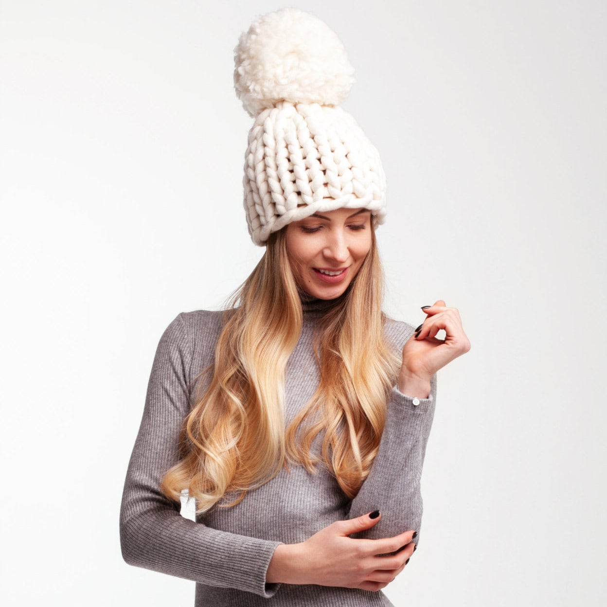 Bonnet femme pompon BH3 grosse maille double polaire hiver