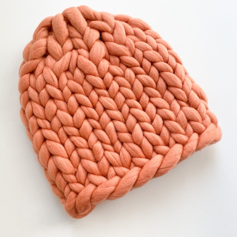 Bonnet d'hiver en grosse maille VENTE Joli bonnet pour femme Bonnet épais surdimensionné image 1