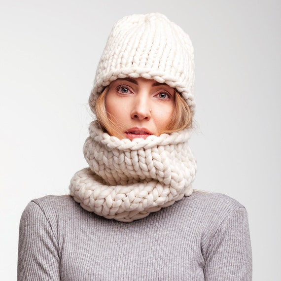 Bulky beanie hat set with cowl scarf Merino winter set – Panapufa main image 4