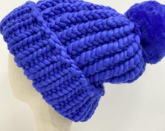 Extragroße Herren Strickmütze - Grobstrick Merino Woll-Slouchy-Mütze mit Bommel