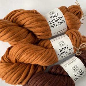 Merino wool yarn – Chunky knitting yarn – Super bulky brown yarn – Jumbo crochet yarn – Soft wool yarn for blankets & crafts