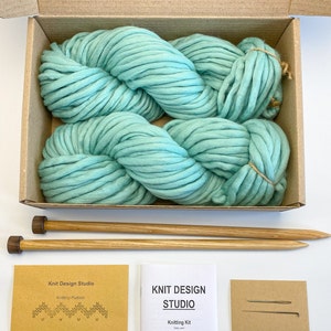 Chunky scarf knitting kit beginner Bulky knit scarf kit Color block scarf knitting set DIY kit knitters gifts image 7