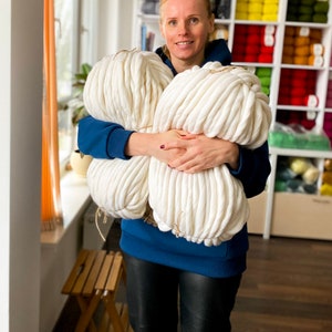 Chunky handspun yarn 1 kg / 2,2 Lb. Super bulky merino wool blanket yarn Jumbo, thick, giant yarn image 4