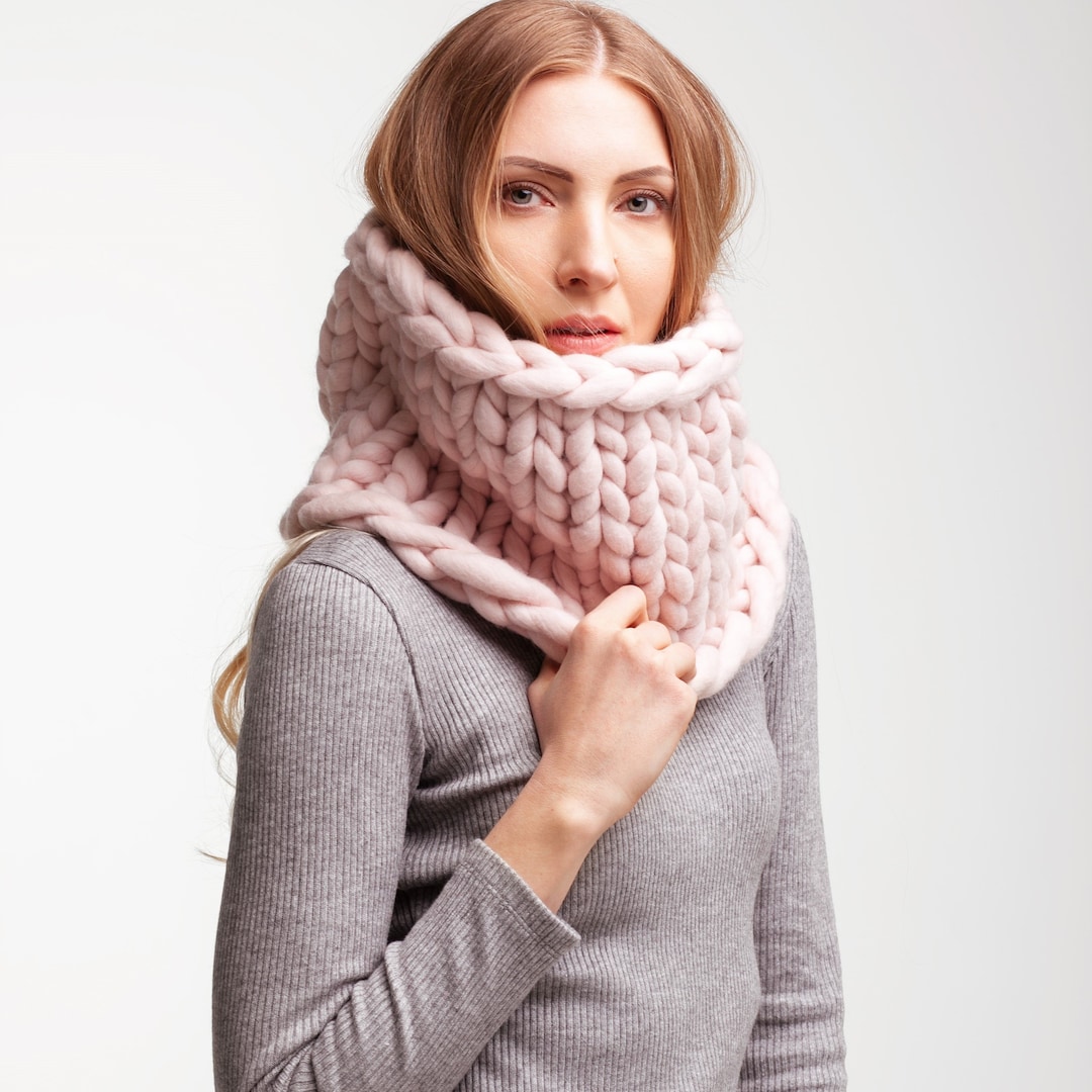 Grosse écharpe d'hiver en laine tricotée pour femme, écharpe épaisse, snood  écharpe, tour de cou, grosse capuche, col écharpe LE HERSHEY -  France