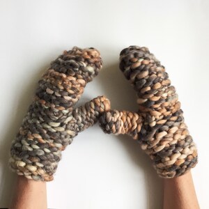 Hand knit mittens Chunky wool mittens womens Winter adult warm mittens Handmade gifts image 4