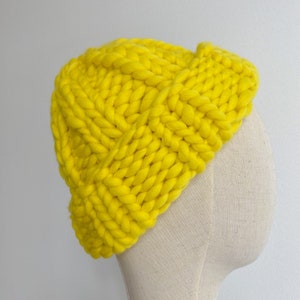 Fisherman beanie men - Knitted mens hat - Chunky knit tight short trawler beanie - Mens hats & beanies