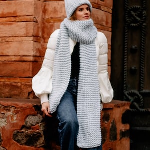 Hand knit merino wool scarf - Chunky scarf women - Knitted long blanket scarf - Large winter scarf handmade